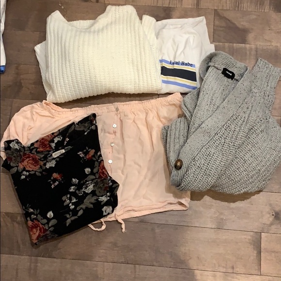 Bundle of Ardene - Picture 1 of 15